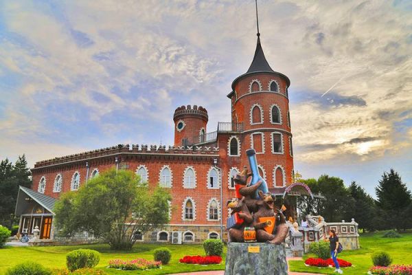 伏爾加莊園一日游(還能體驗(yàn)?zāi)男┨厣顒?dòng))