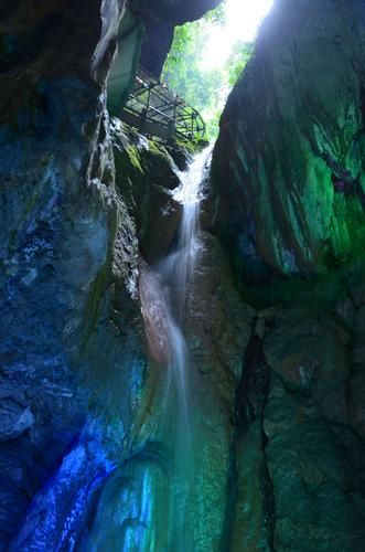 南海慶云洞(瀑布溪澗你見過嗎)