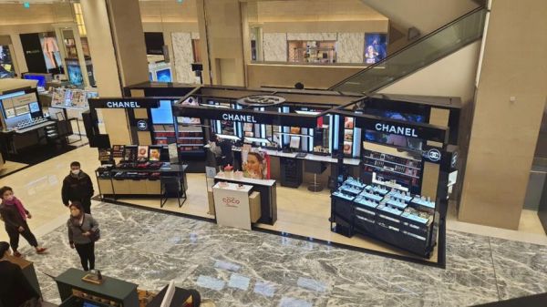 新世界免稅店( 購(gòu)物方便嗎)