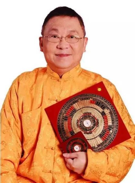 風水大師李居明(這背后有什么故事)