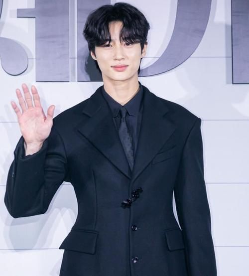 韓國天蝎座明星(金秀賢和李敏鎬誰更適合霸道總裁角色)