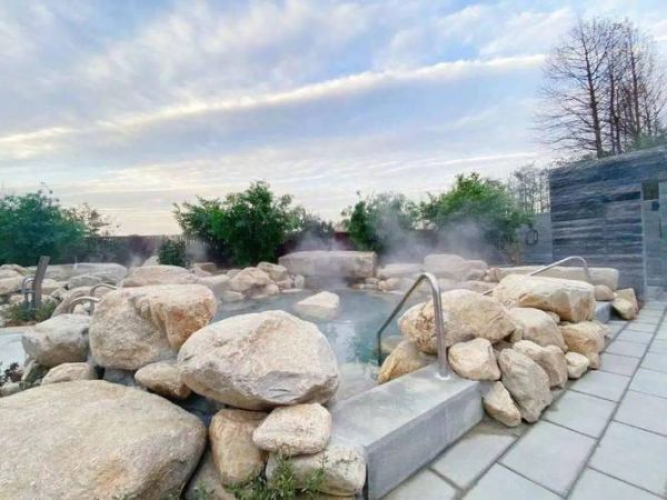 上海太陽島旅游度假區(qū)(  住一晚價格貴嗎)