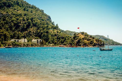度假休閑旅游(你是更喜歡海島風情還是山水田園)