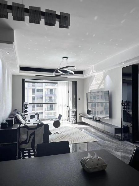 簡(jiǎn)單生活家居( 如何用有限的預(yù)算打造理想的家)