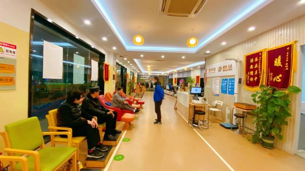 老年生活館實(shí)體店(真的能幫老人解決養(yǎng)老煩惱嗎)